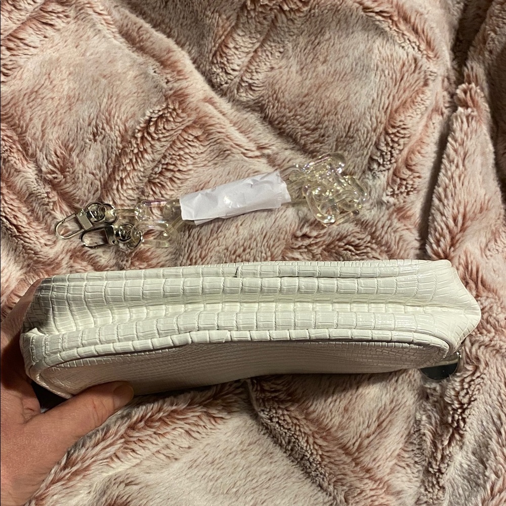 Mary Kay Chic White Croc-Embossed  Handbag Bag - Picture 5 of 5